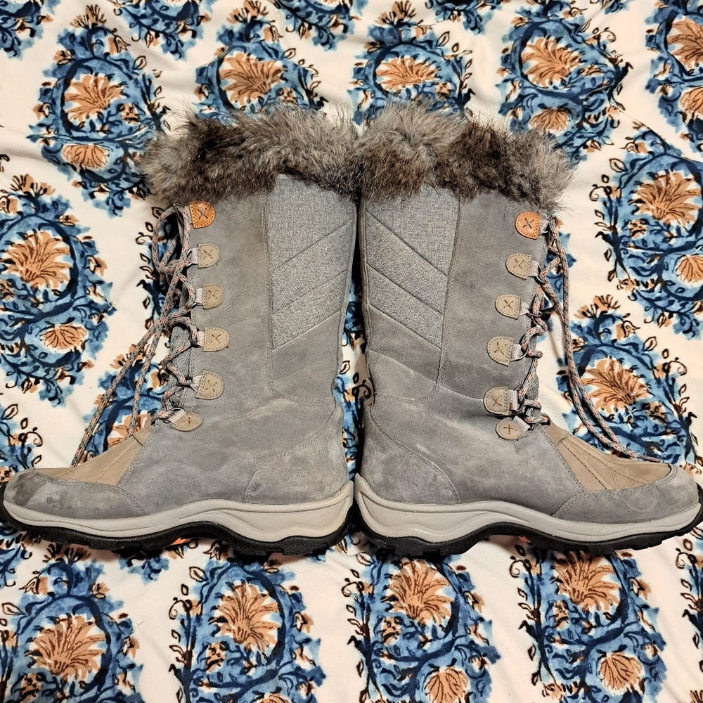 •CLARKS• Women's Winter Grey Suede High Boots